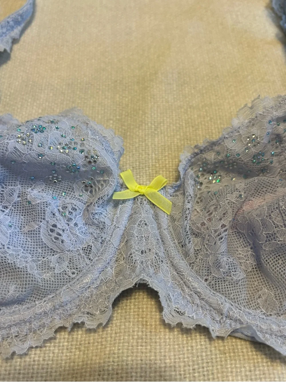 Victoria’s Secret lace rhinestone Dream Angels bra 32DDD - Picture 2 of 7